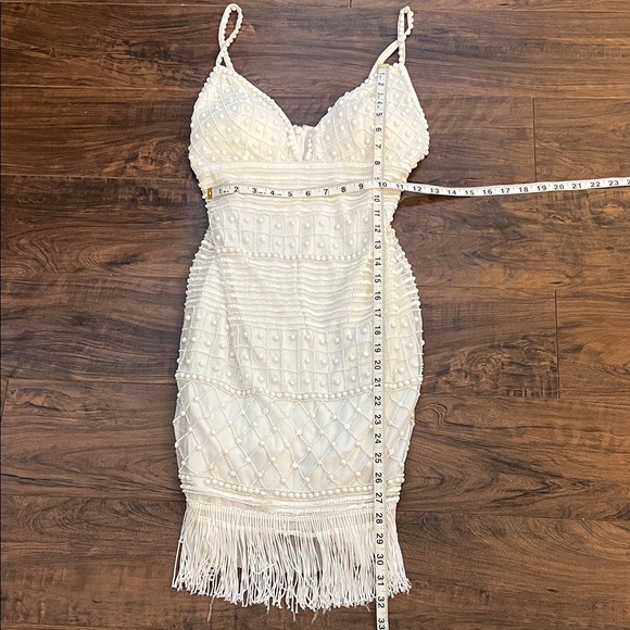 Elegant White Beaded Dress with Sequins by DB Studio, sz 6 - Picture 11 of 14